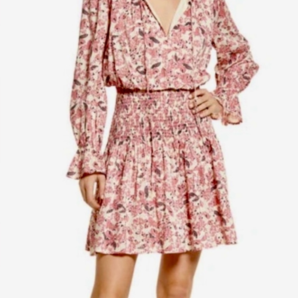 Light and lovely floral long sleeve smocked mini dress‎ size L